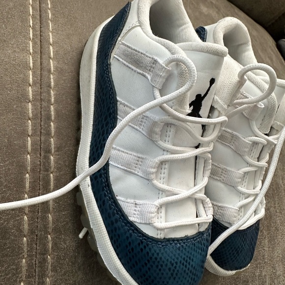 Jordan 11 Blue Snakeskin Sneakers Toddler - Picture 3 of 10